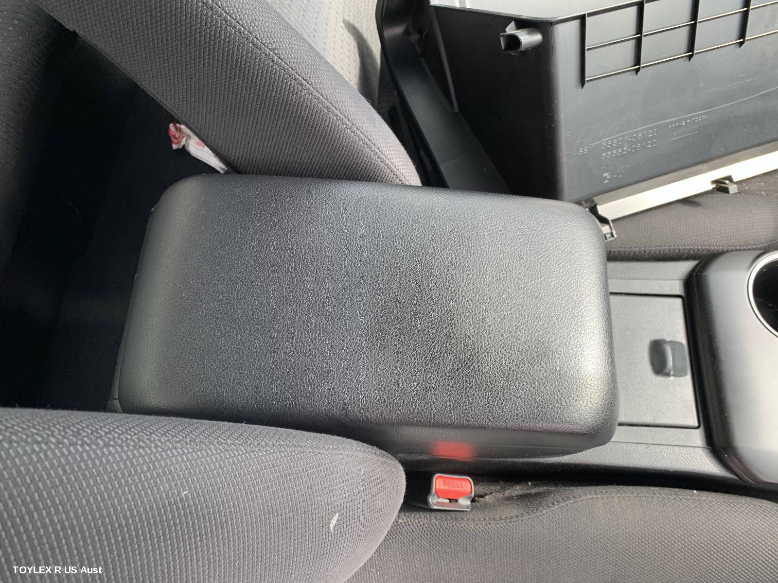 TOYOTA CAMRY 2017 Console ASV50/AVV50, BLACK TRIM TYPE