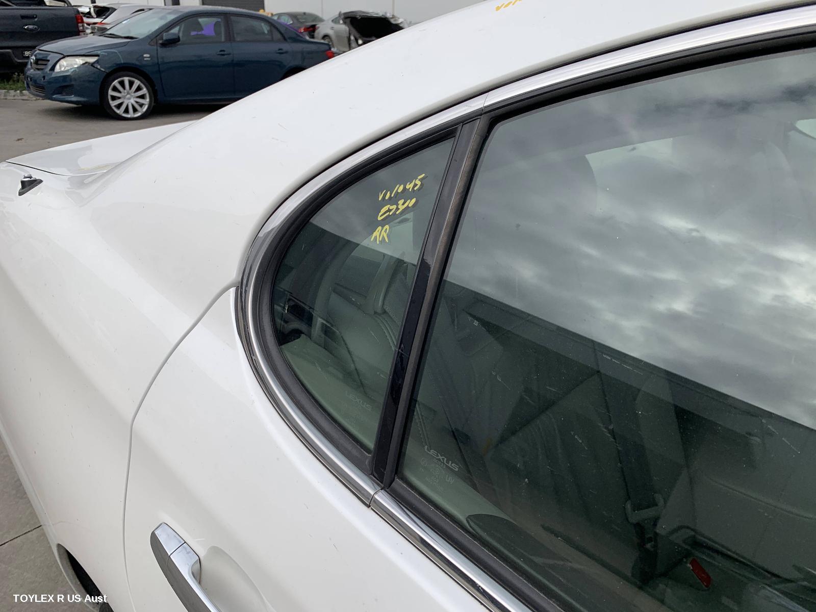 LEXUS ES300 (92-05) 2001 Right Rear 1/4 Door Glass MCV30