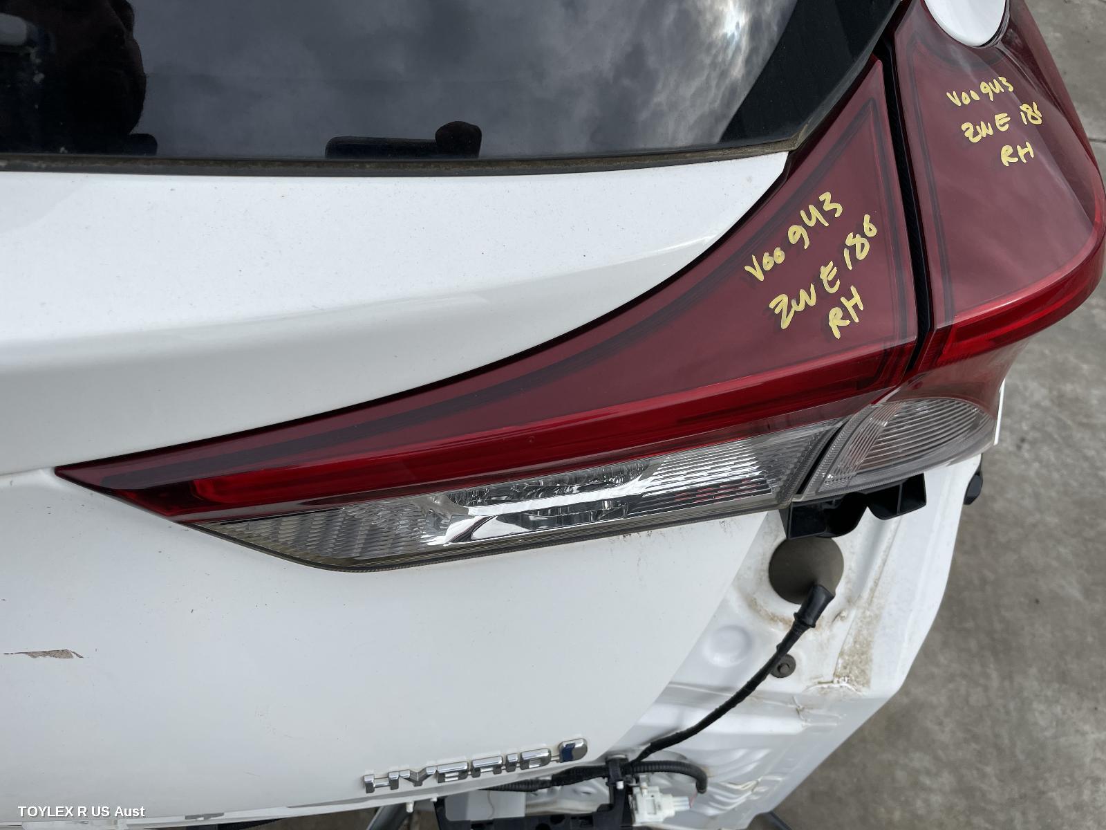 TOYOTA COROLLA 2017 Rear Garnish TAILGATE LAMP (RH SIDE), ZRE182R/ZWE186R, HATCH