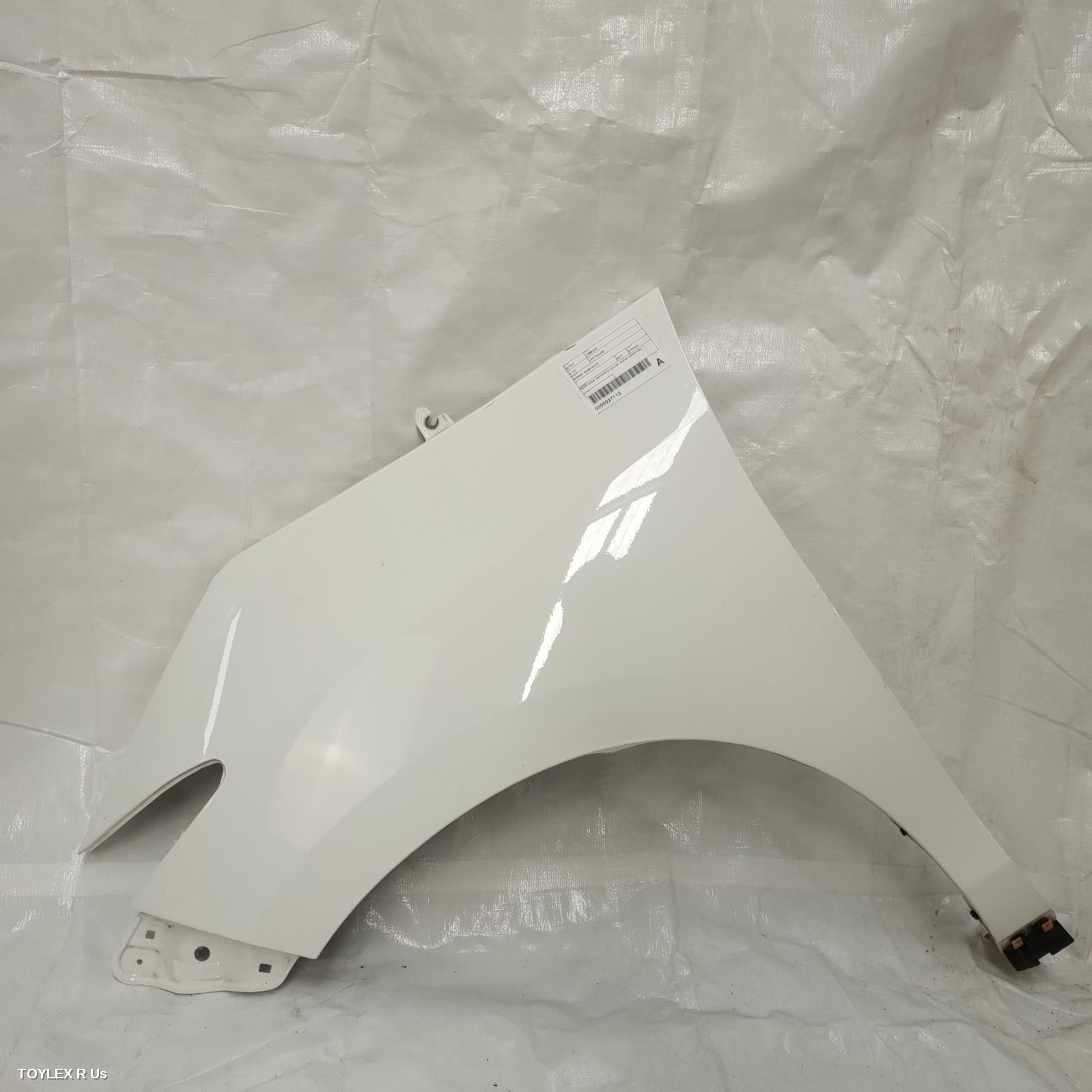 TOYOTA TARAGO 2019 Left Guard ACR50R