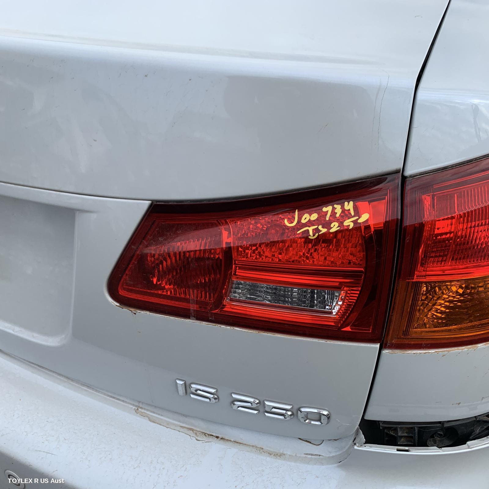 LEXUS IS250/IS250C 2006 Rear Garnish IS250, BOOTLID LAMP (RH SIDE), GSE20R, SEDAN