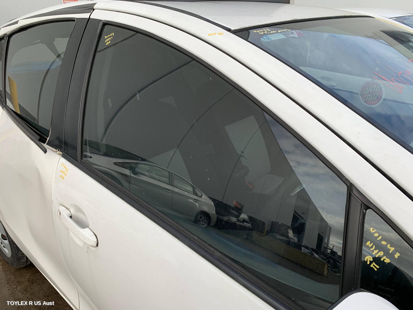 TOYOTA PRIUS 2013 Right Front Door Window NHP10R, PRIUS C