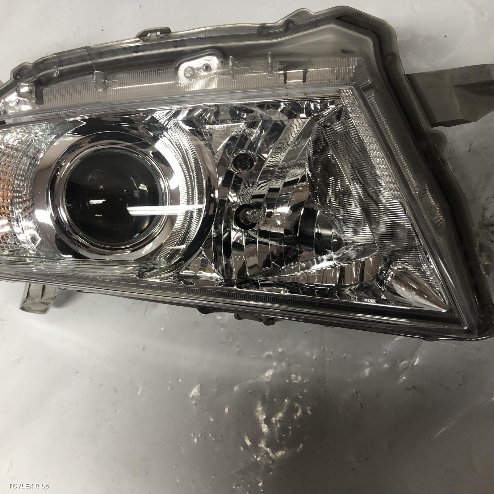 TOYOTA KLUGER 2010 Right Headlamp GSU40-GSU45