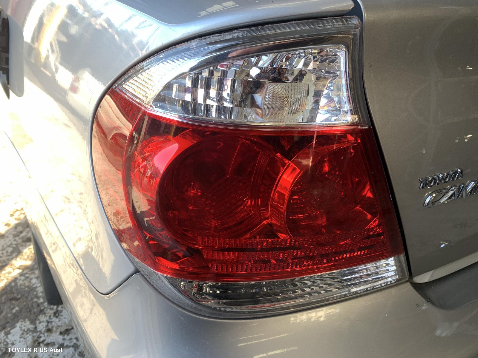 TOYOTA CAMRY 2004 Left Taillight SK36, REVERSE LAMP TOP/BOTTOM (NON SPORTIVO)