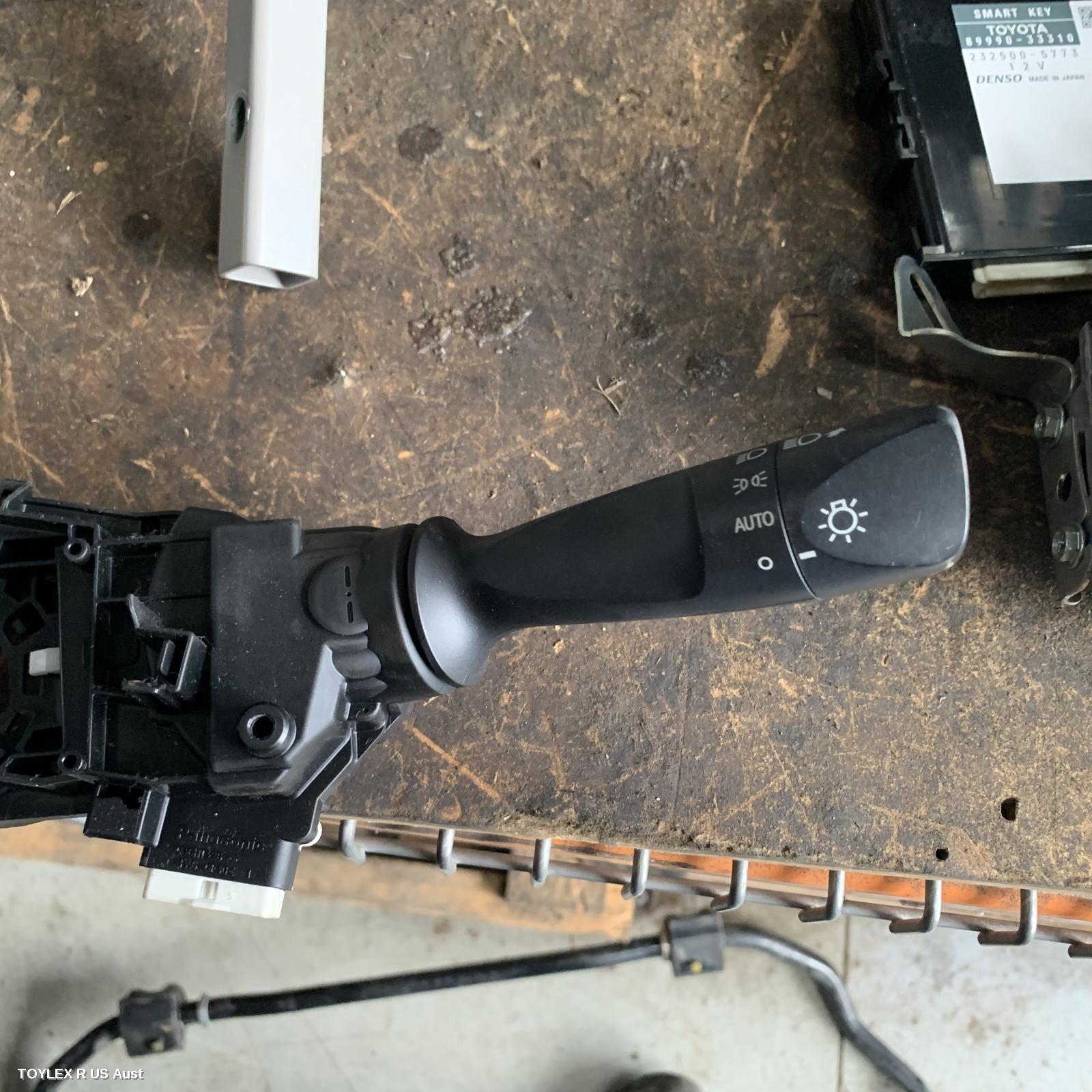 TOYOTA CAMRY 2014 Combination Switch FLASHER SWITCH, ASV50/AVV50, NON DRIVING LAMPS TYPE