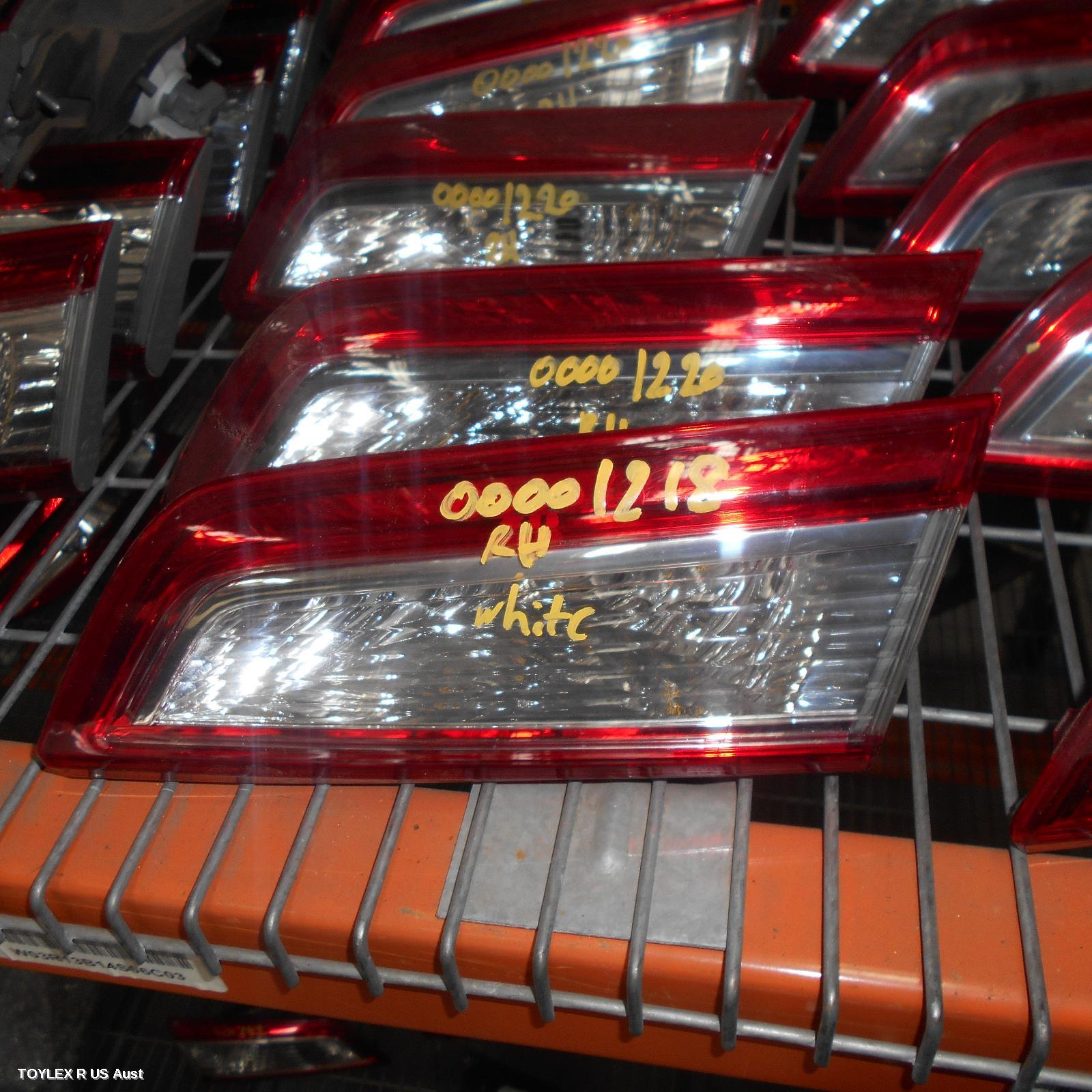 TOYOTA CAMRY 2013 Rear Garnish BOOTLID LAMP (RH SIDE), ASV50