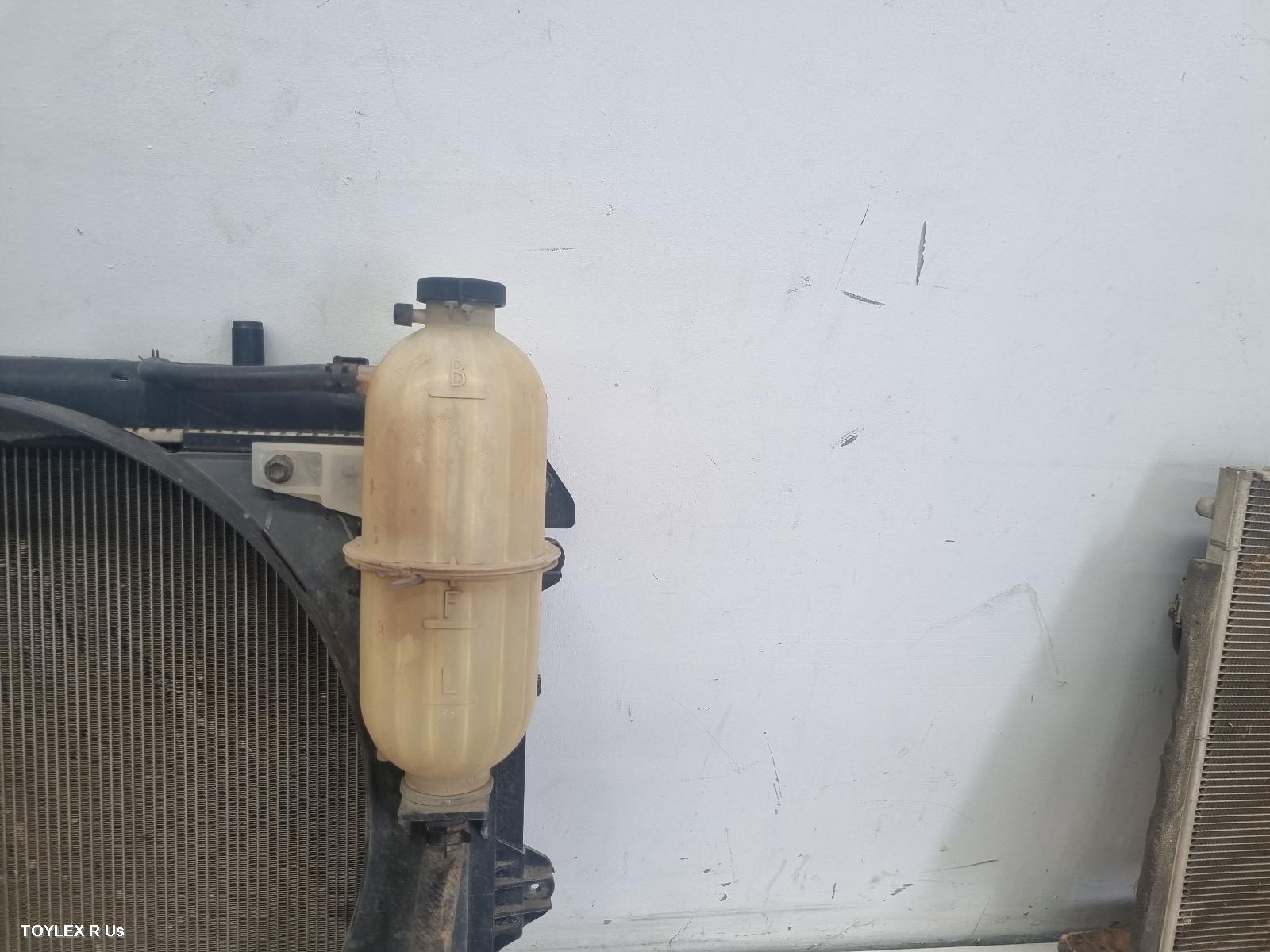 TOYOTA HILUX 2007 Overflow Bottle 3.0, 1KD-FTV, DIESEL