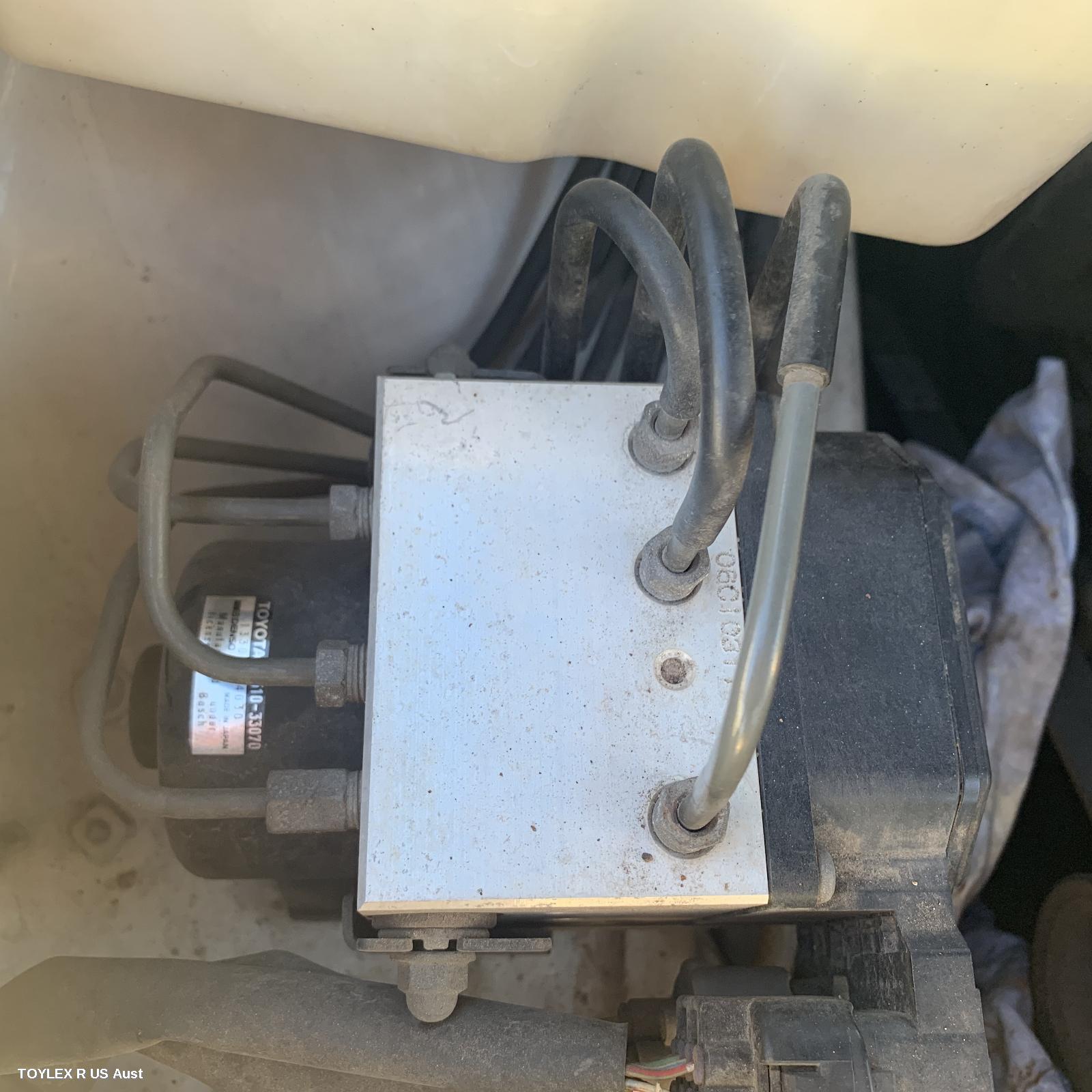 LEXUS ES300 (92-05) 2001 Abs Pump/Modulator XV20