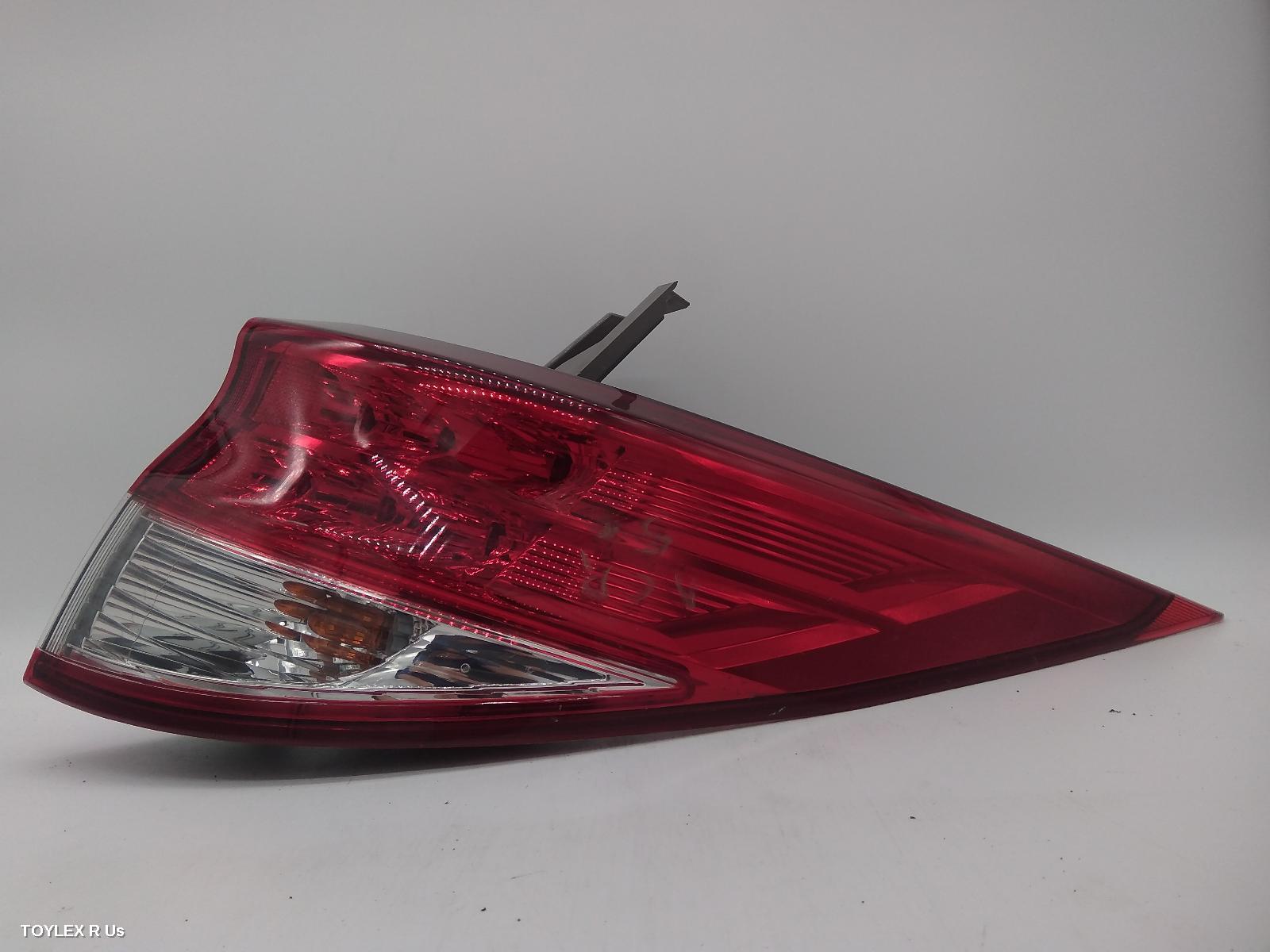 TOYOTA TARAGO 2017 Right Taillight ACR50R