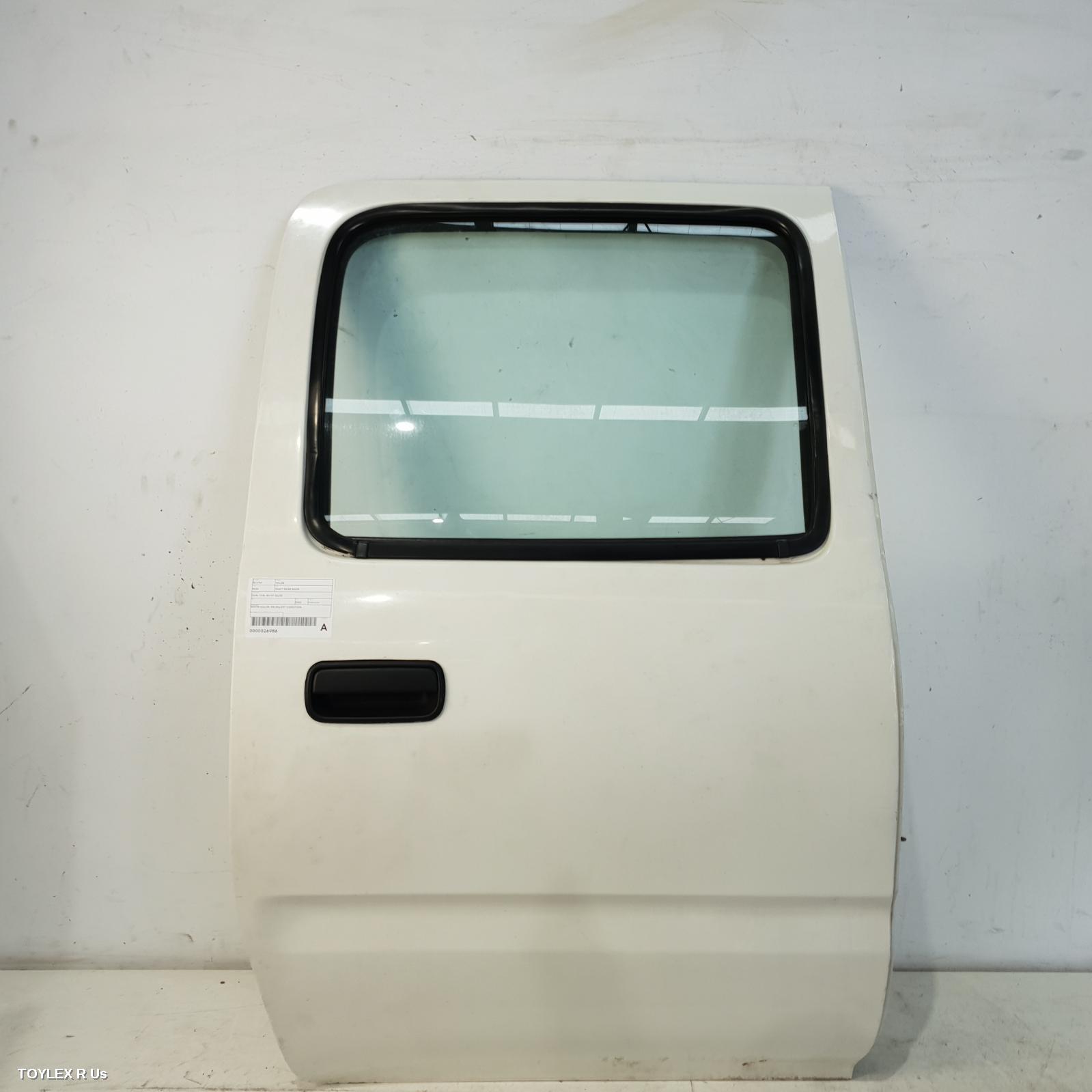 TOYOTA HILUX 2000 Right Rear Door Sliding DUAL CAB