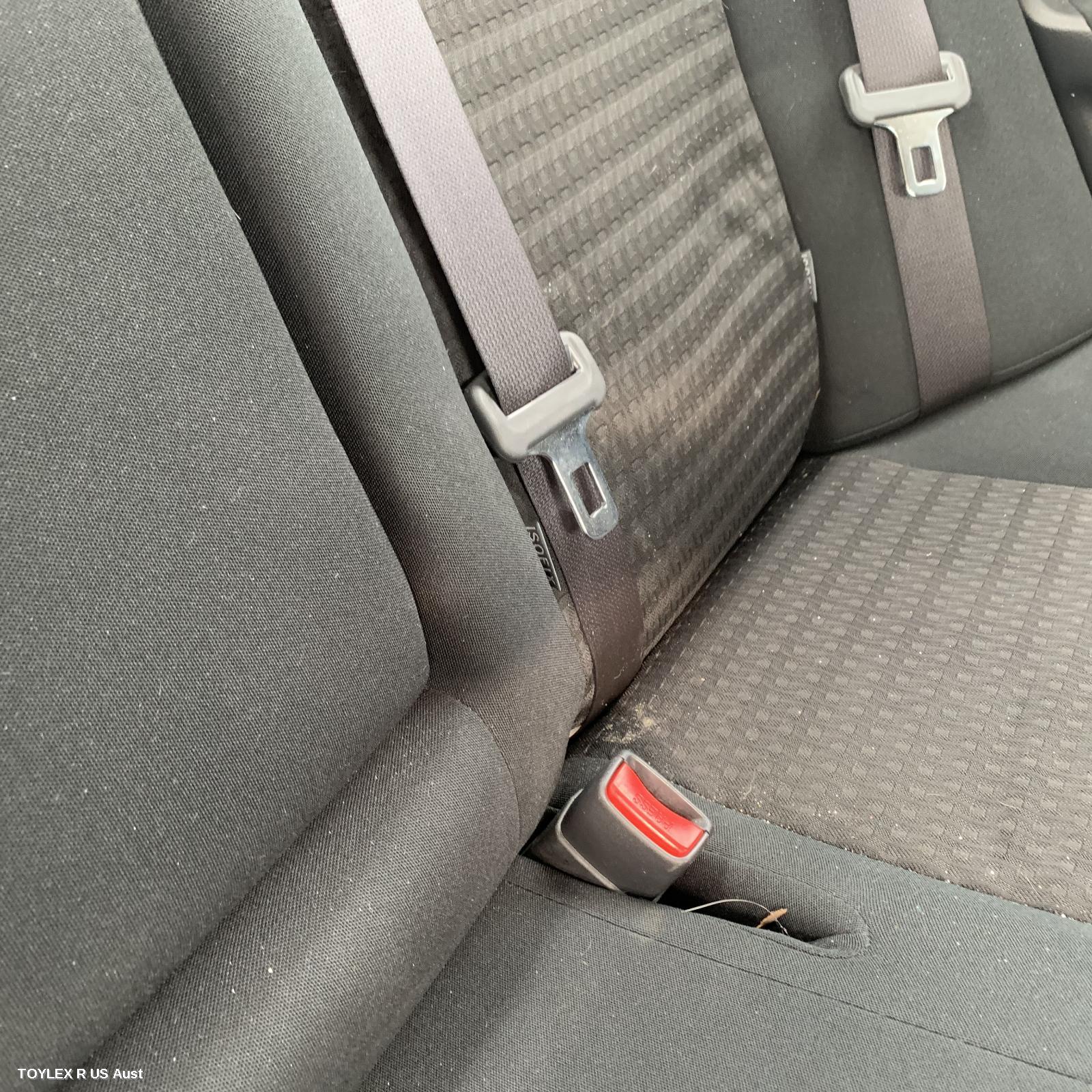 TOYOTA COROLLA 2008 Seatbelt/Stalk CENTRE REAR, SEAT BELT ONLY, ZRE152/153R, SEDAN