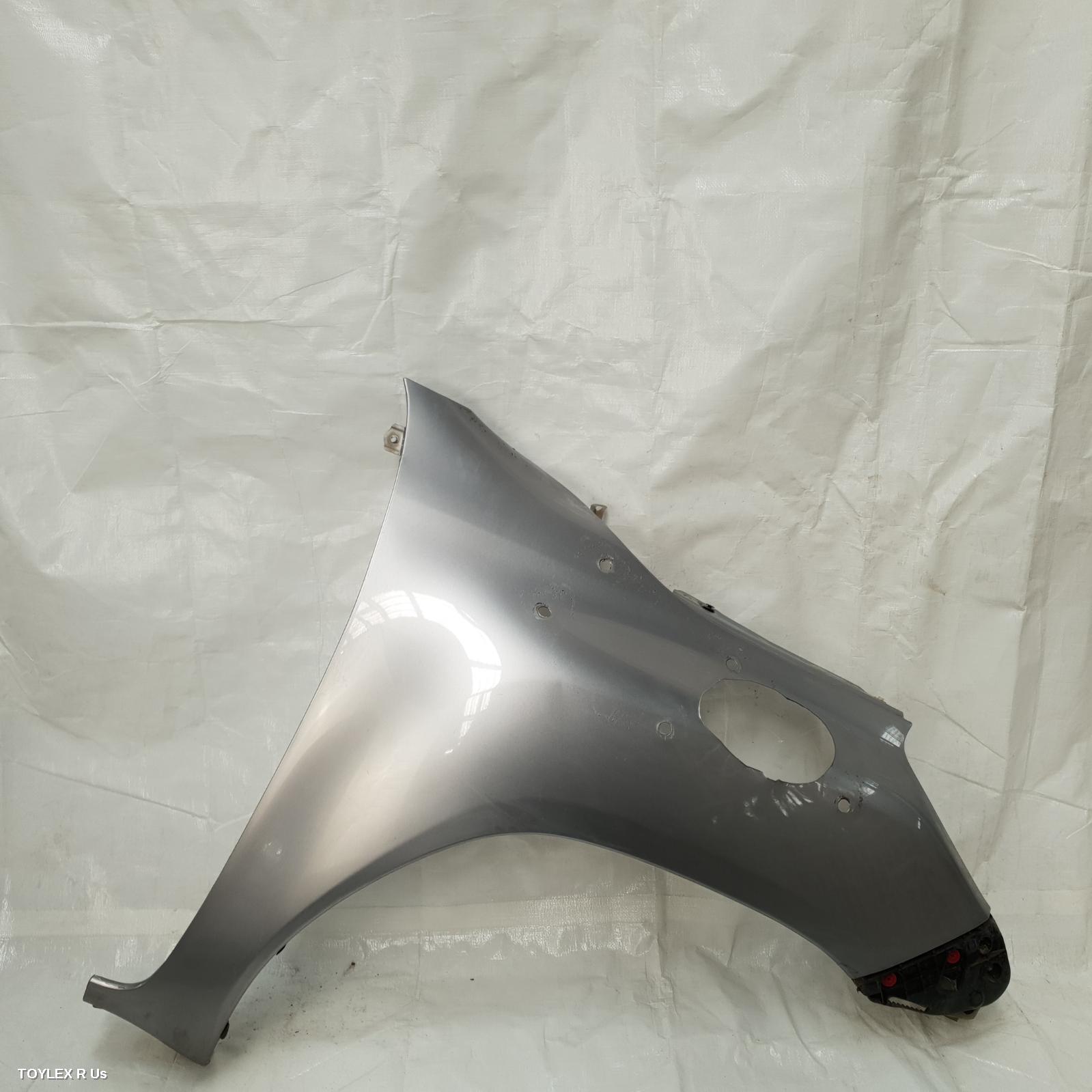 TOYOTA HILUX 2018 Right Guard WIDE BODY, NON INDICATOR, W/ SNORKEL HOLE TYPE