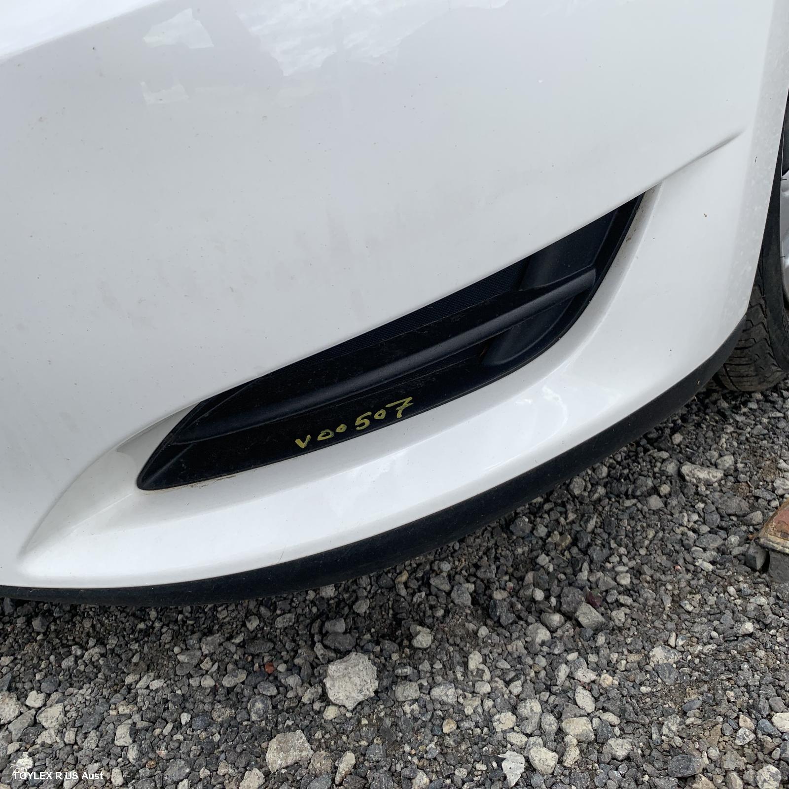 TOYOTA COROLLA 2007 Grille BUMPER GRILLE (LH SIDE), ZRE152R, HATCH, NON FOGLAMP TYPE