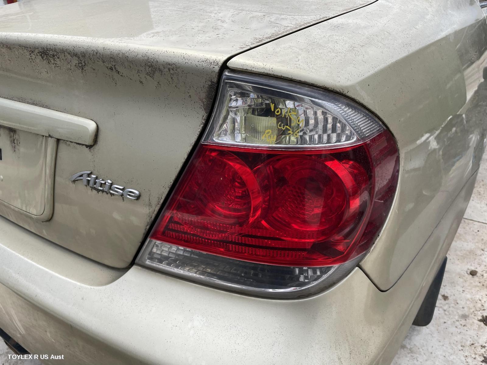 TOYOTA CAMRY 2004 Right Taillight SK36, REVERSE LAMP TOP/BOTTOM (NON SPORTIVO)