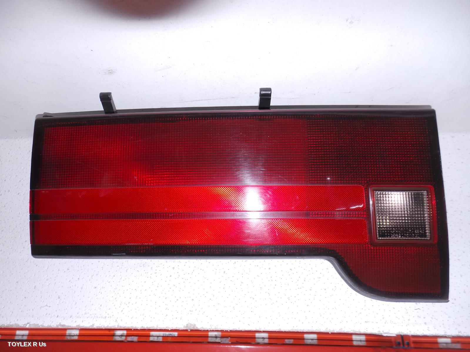 TOYOTA HIACE 1994 Rear Garnish LH/RZH10#