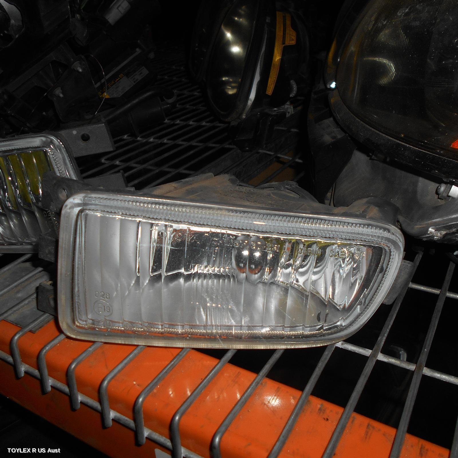 LEXUS GS 2000 Left Indicator/Fog/Side BUMPER FOGLAMP