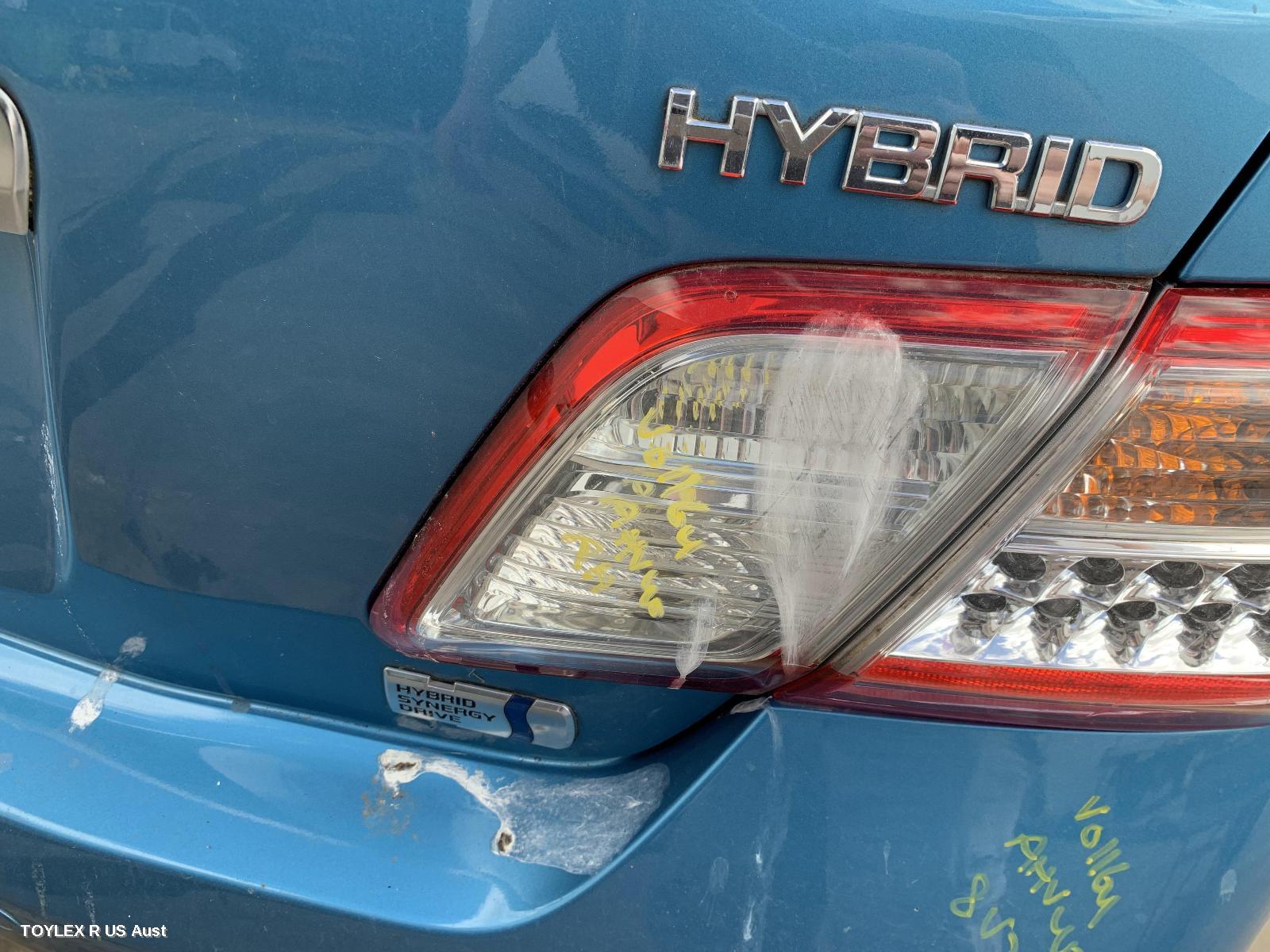 TOYOTA CAMRY 2010 Rear Garnish BOOTLID LAMP (RH SIDE), HYBRID, LED TYPE, AHV40