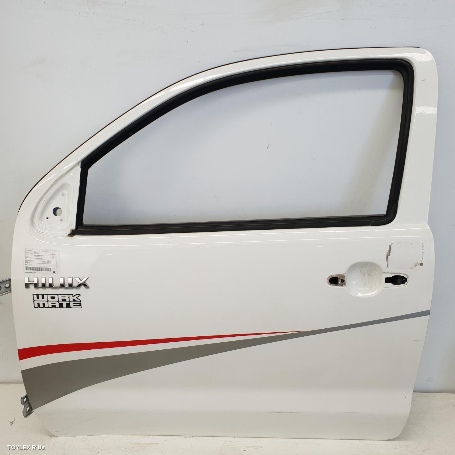 TOYOTA HILUX 2014 Left Front Door SINGLE/EXTRA CAB