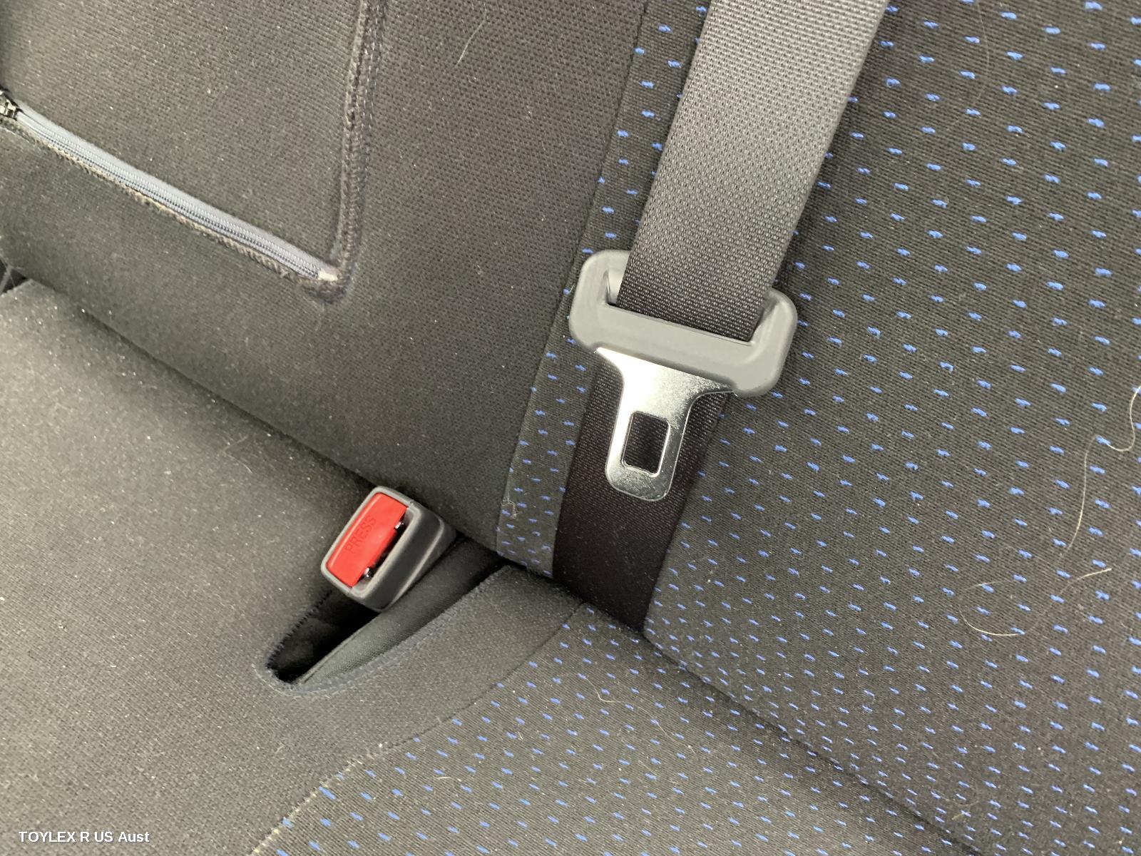 TOYOTA COROLLA 2012 Seatbelt/Stalk CENTRE REAR, SEAT BELT ONLY, SEDAN, ZRE152/153R