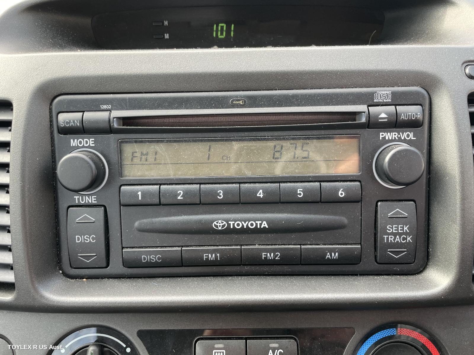 TOYOTA CAMRY 2006 Radio/Cd/Dvd/Sat/Tv SINGLE DISC CD PLAYER (P/N ON FACE 12802), SK36