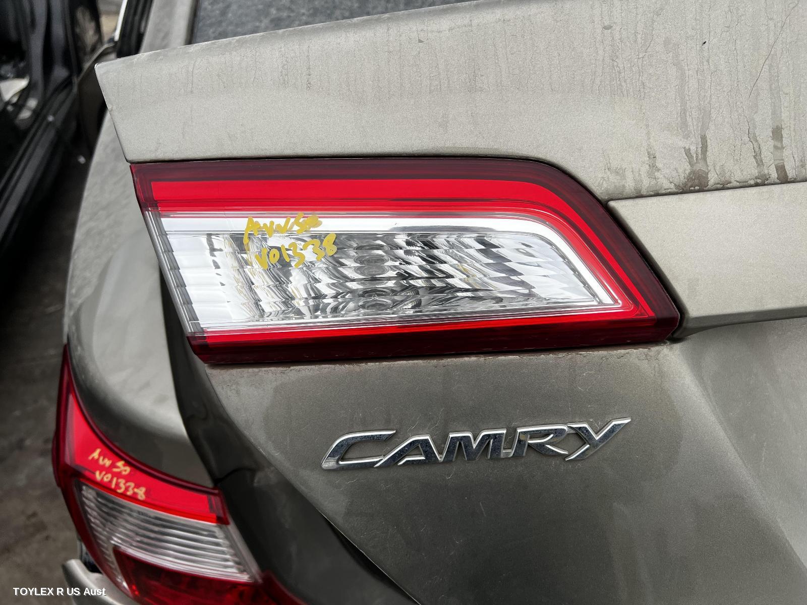 TOYOTA CAMRY 2014 Rear Garnish BOOTLID LAMP (LH SIDE), ASV50