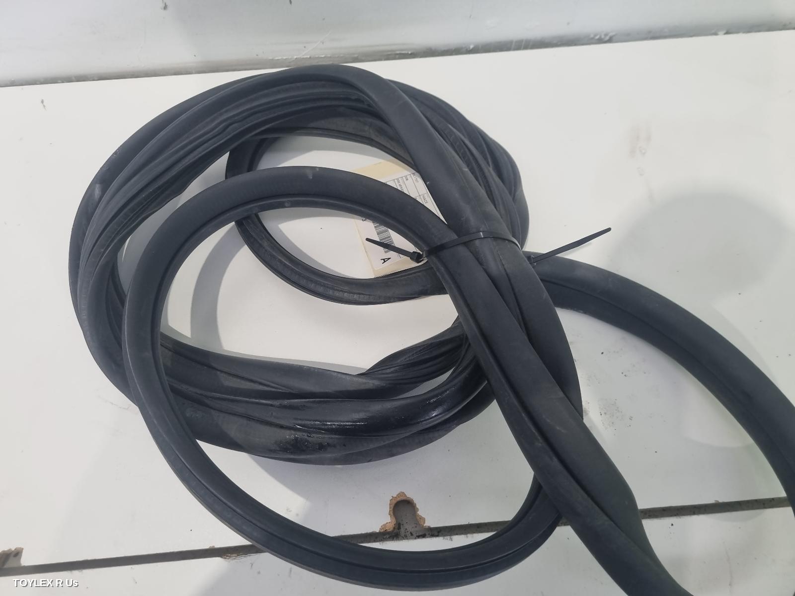 TOYOTA HIACE 2023 Door/Tailgate Seal RH REAR RUBBER SEAL, 300 SERIES