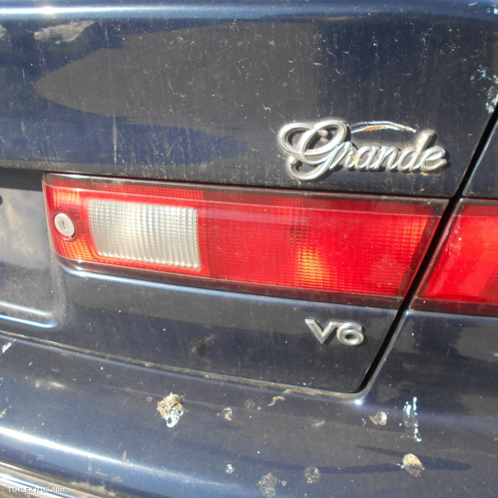 TOYOTA CAMRY 1998 Rear Garnish BOOTLID LAMP, RH SIDE, SK20