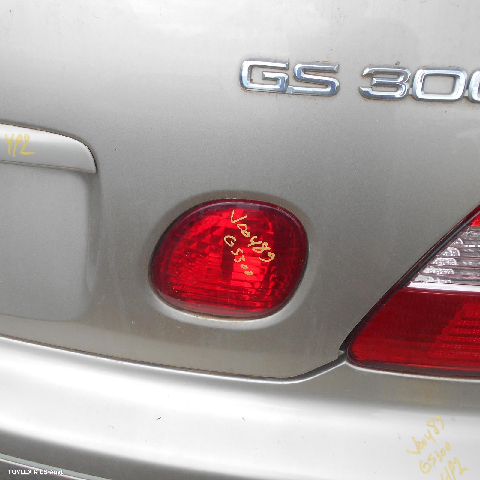 LEXUS GS 2000 Rear Garnish BOOTLID LAMP (RH SIDE)