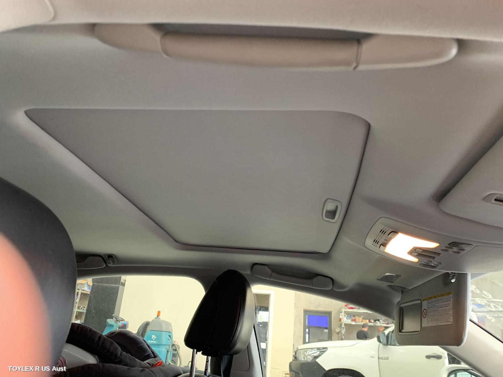 LEXUS IS250/IS250C 2012 Roof Glass/Sunroof/T GSE20R