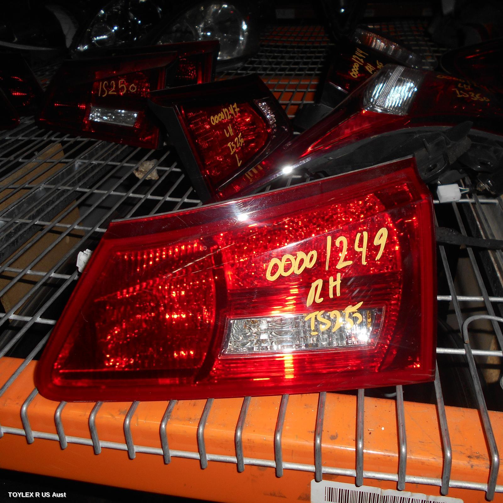 LEXUS IS250/IS250C 2008 Rear Garnish IS250, BOOTLID LAMP (RH SIDE), GSE20R, SEDAN