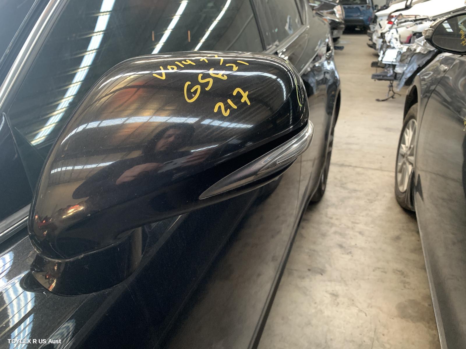 LEXUS IS250/IS250C 2011 Left Door Mirror IS250/IS350, GSE20R/GSE21R, SEDAN, F SPORT/SPORTS LUXURY, W/ INDICATOR TYPE (2 PLUG)