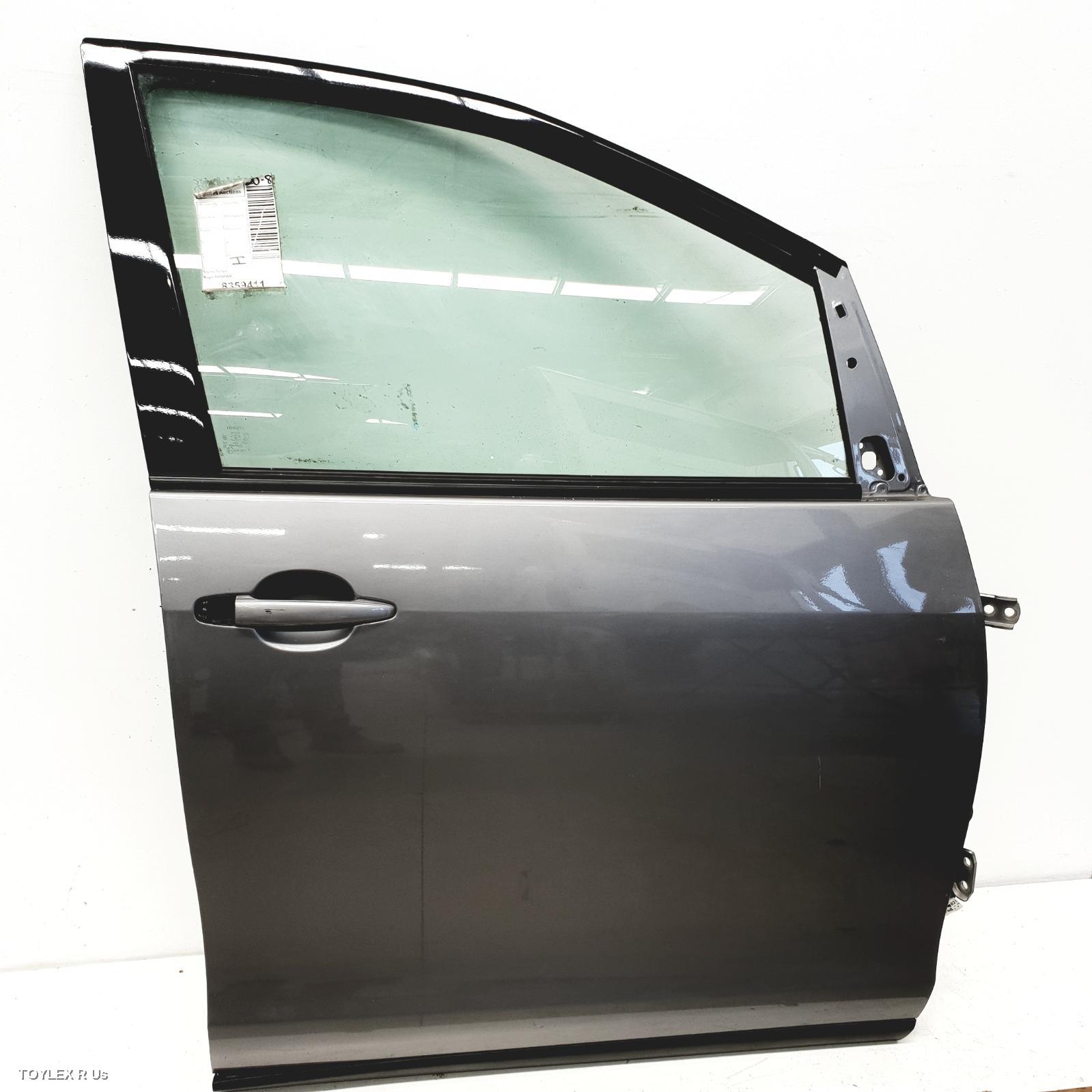 TOYOTA TARAGO 2017 Right Front Door ACR50R