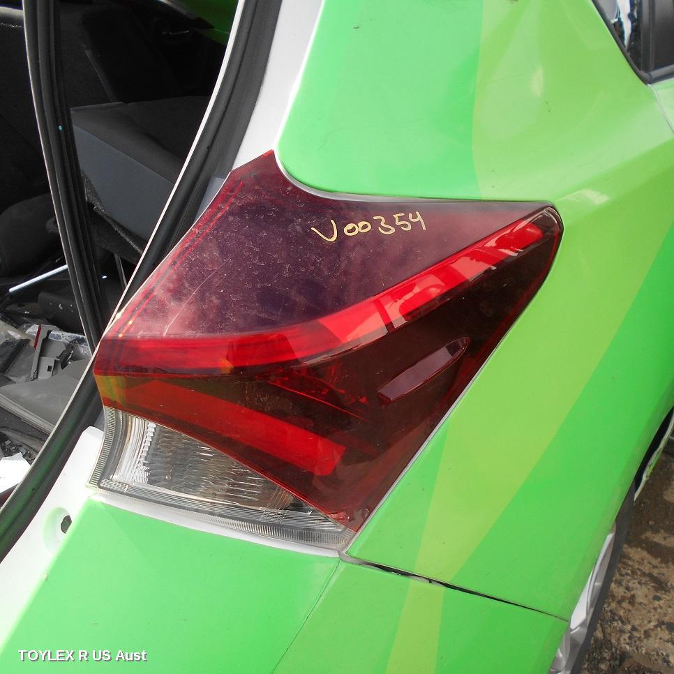 TOYOTA COROLLA 2016 Right Taillight ZRE182R, HATCH