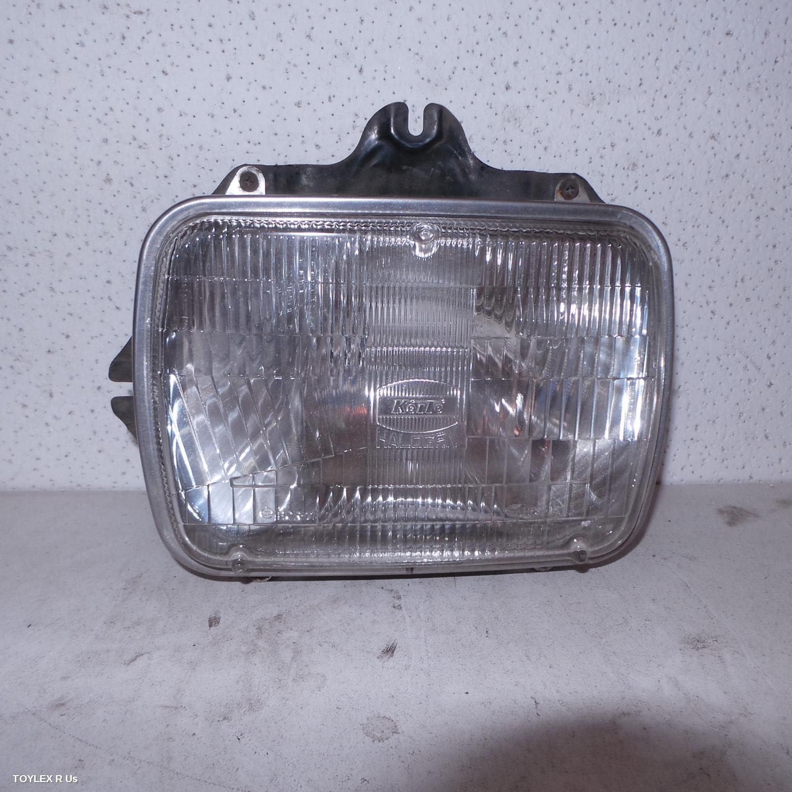 TOYOTA HILUX 2002 Left Headlamp SEALED BEAM
