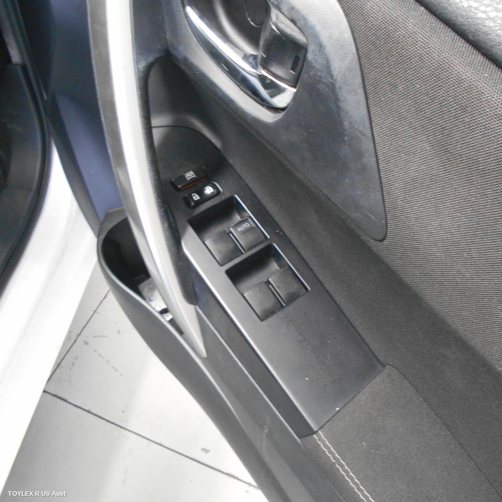 TOYOTA COROLLA 2013 Pwr Dr Wind Switch RH FRONT (MASTER SWITCH), ZRE182R, HATCH