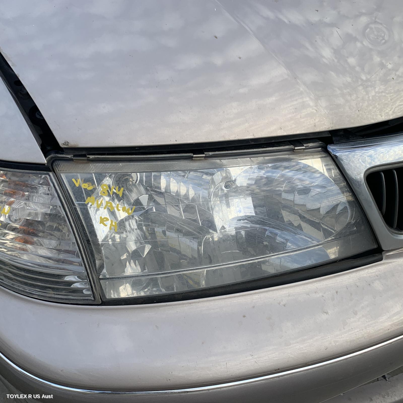 TOYOTA AVALON 2002 Right Headlamp MCX10R, HELLA LENS#