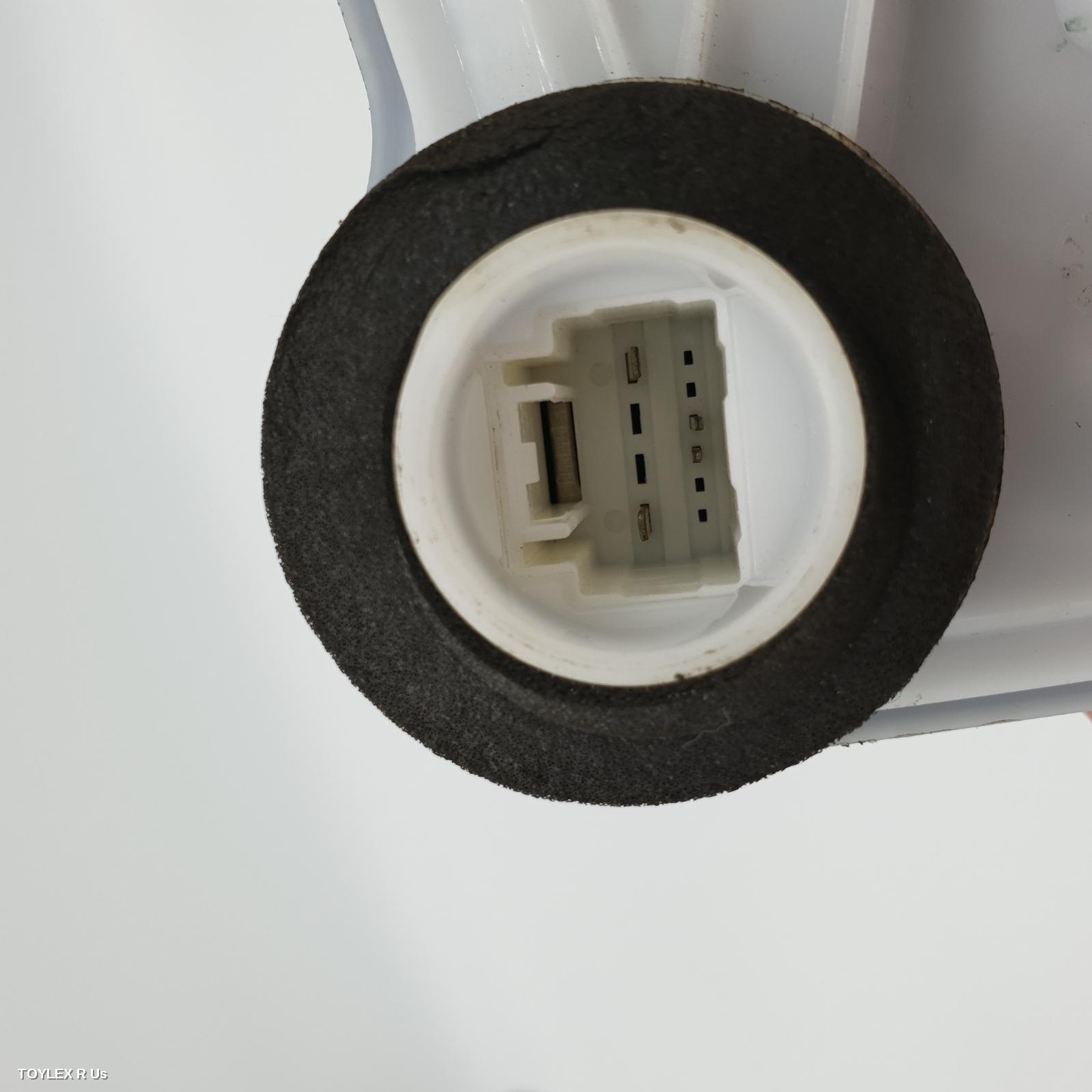 TOYOTA KLUGER 2017 Door/Boot/Gate Lock LEFT FRONT DOOR LOCK, GSU50/GSU55