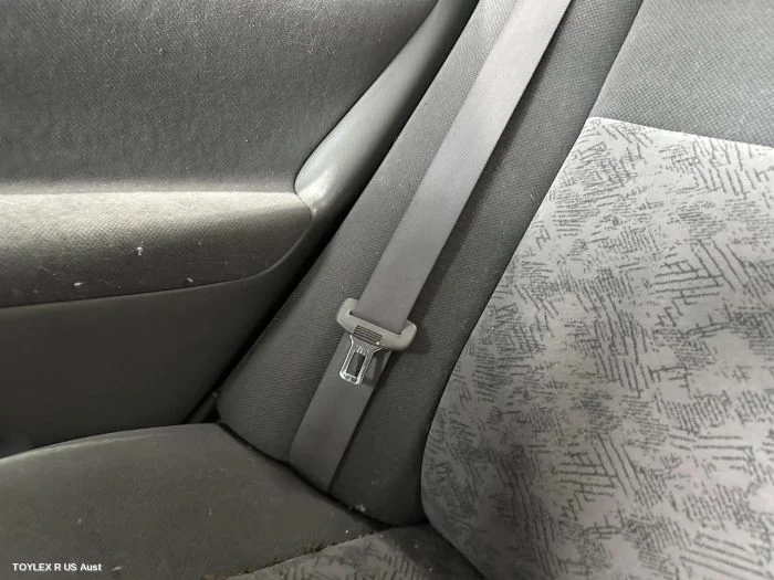 TOYOTA CAMRY Seatbelt Stalk RH REAR SEAT BELT ONLY GREY SK36 08 02 05 06 158708