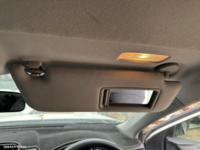 TOYOTA CAMRY Sunvisor ASV50 AVV50 RH SIDE W LAMP TYPE 12 11 10 17 154663