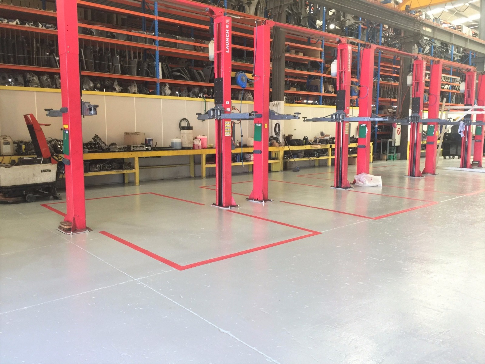 Our mechanical workshop with several hoists 